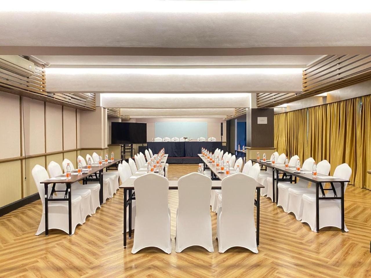 All Nite And Day Hotel Alam Sutera Serpong Exterior photo